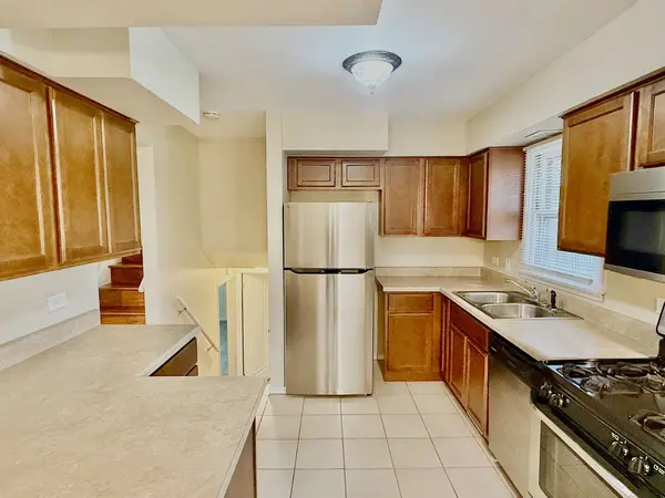 16109 Prairie Avenue, South Holland, IL 60473