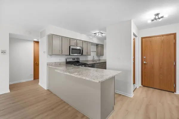 5840 W Lawrence Avenue #405, Chicago, IL 60630