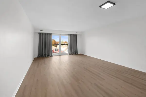 5840 W Lawrence Avenue #405, Chicago, IL 60630