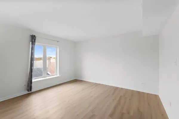 5840 W Lawrence Avenue #405, Chicago, IL 60630