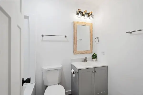 27 Maple Avenue, Lake Zurich, IL 60047