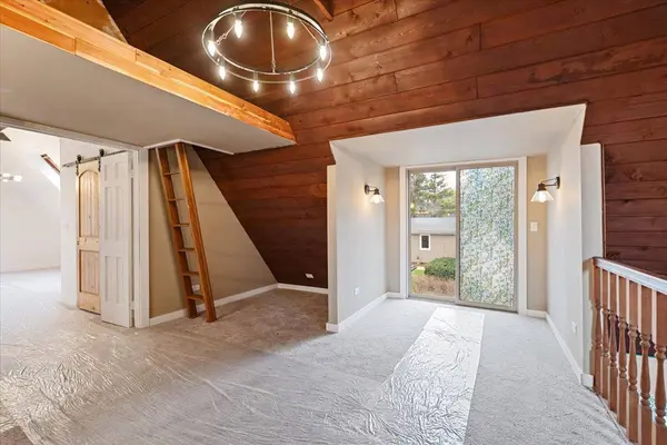 27 Maple Avenue, Lake Zurich, IL 60047