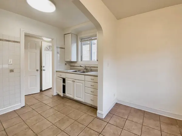 18034 Ridgewood Avenue, Lansing, IL 60438