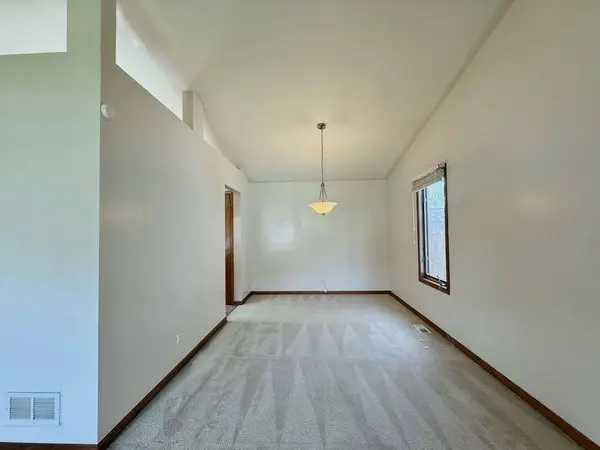 424 E Clark Street, Glenwood, IL 60425