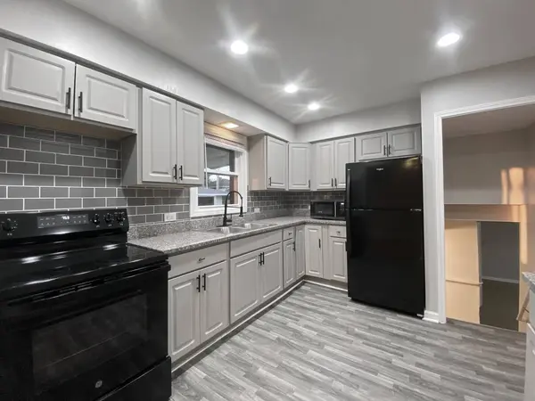 112 E 160th Place, South Holland, IL 60473