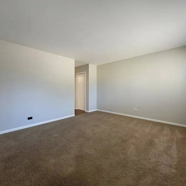 18705 W Ash Drive, Gurnee, IL 60031