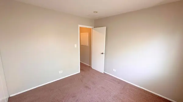 123 Oriole Road, Matteson, IL 60443