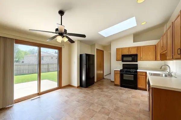 424 E Clark Street, Glenwood, IL 60425