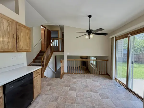 424 E Clark Street, Glenwood, IL 60425