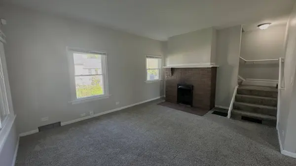 453 Addison Street, Elgin, IL 60120