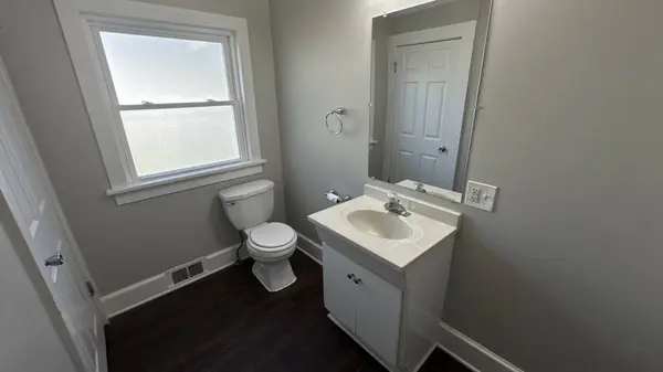 453 Addison Street, Elgin, IL 60120