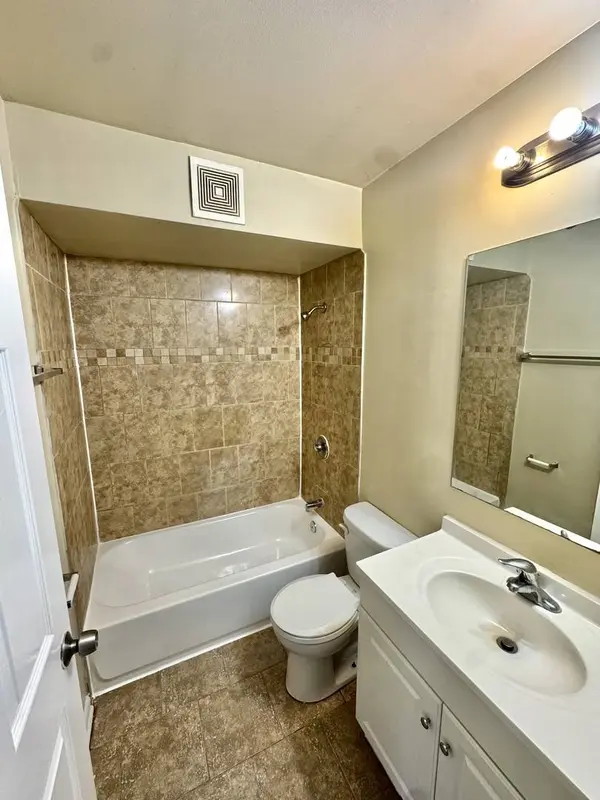 16001 AVALON Avenue, South Holland, IL 60473