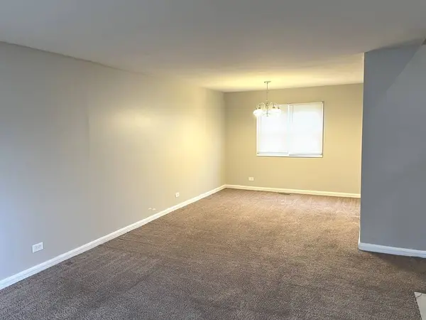 156 Cloverleaf Road, Matteson, IL 60443