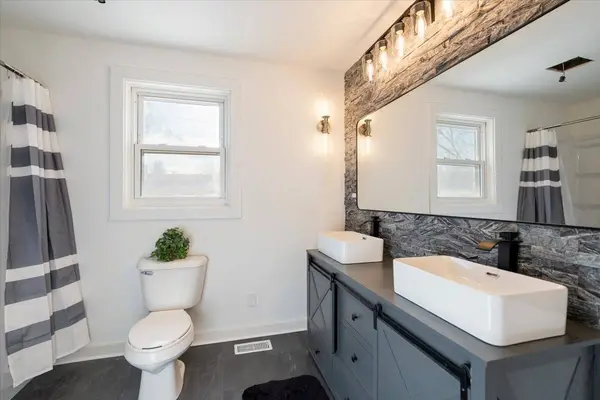 318 E Liberty Street, Wauconda, IL 60084