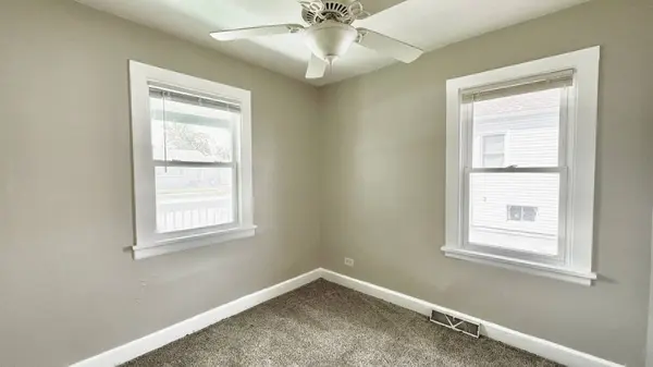 15031 Hamlin Avenue, Midlothian, IL 60445