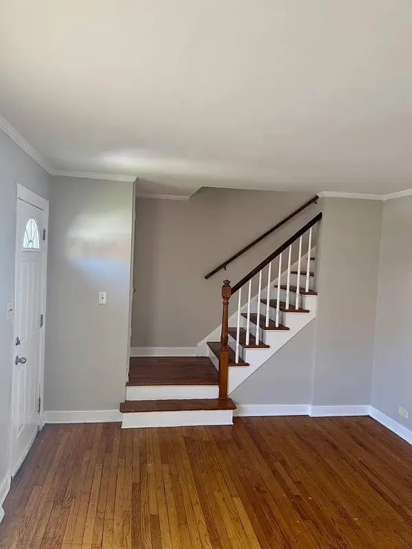 2218 S 11th Avenue, Broadview, IL 60155