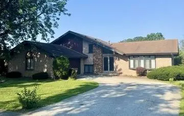 19002 SPRINGFIELD Avenue, Flossmoor, IL 60422