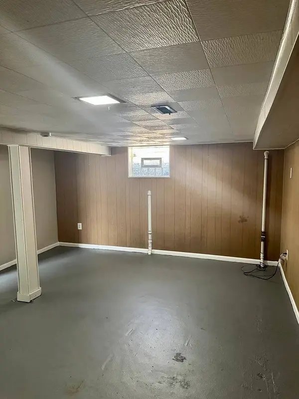 2218 S 11th Avenue, Broadview, IL 60155