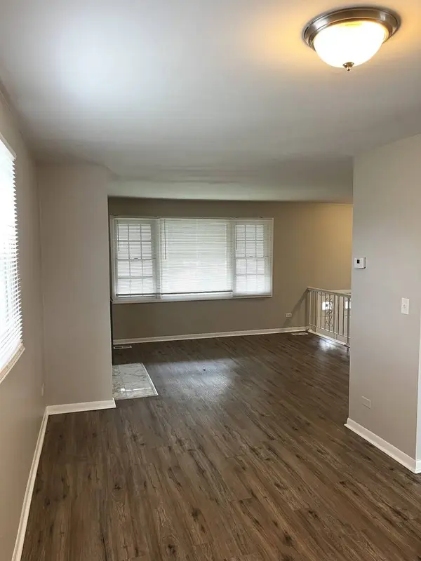 16524 Woodlawn West Avenue, South Holland, IL 60473