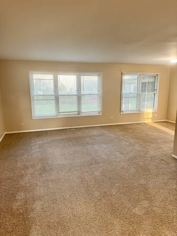 1943 Towner Lane, Glendale Heights, IL 60139