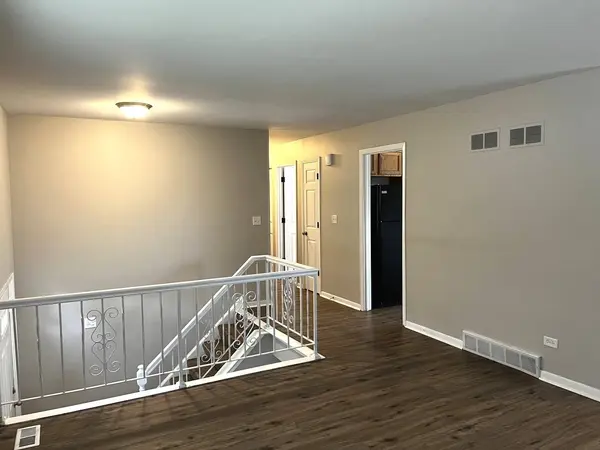 16524 Woodlawn West Avenue, South Holland, IL 60473