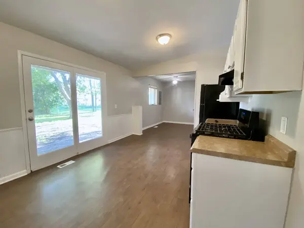 317 E Schaumburg Road, Streamwood, IL 60107