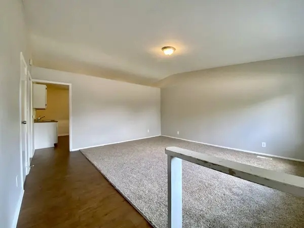 317 E Schaumburg Road, Streamwood, IL 60107