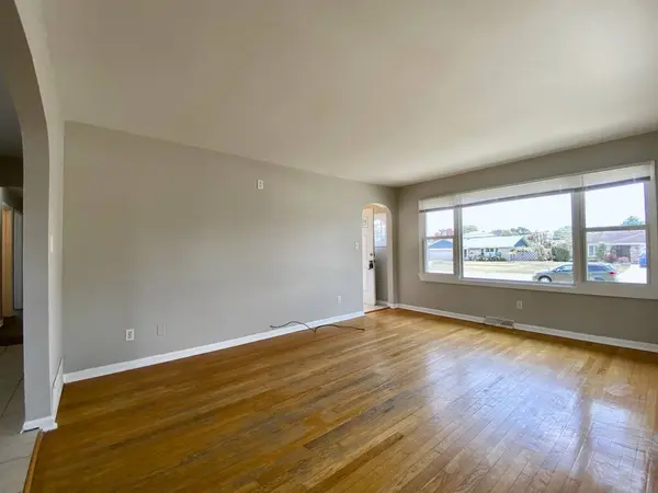 1238 E 166th Street, South Holland, IL 60473