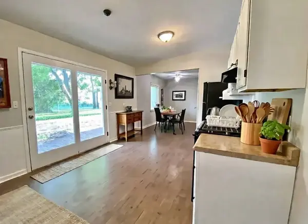 317 E Schaumburg Road, Streamwood, IL 60107