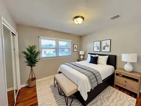 16046 Prairie Avenue, South Holland, IL 60473