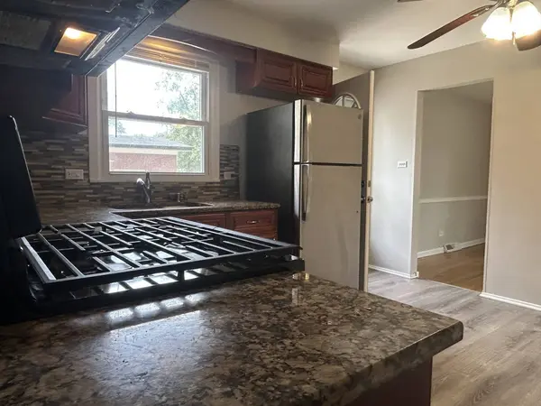 330 W Holly Court, Glenwood, IL 60425