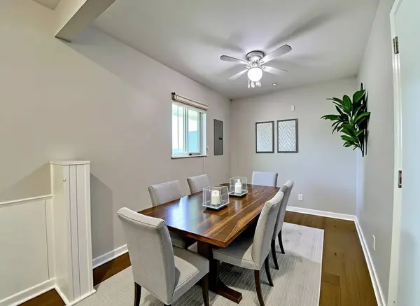 317 E Schaumburg Road, Streamwood, IL 60107