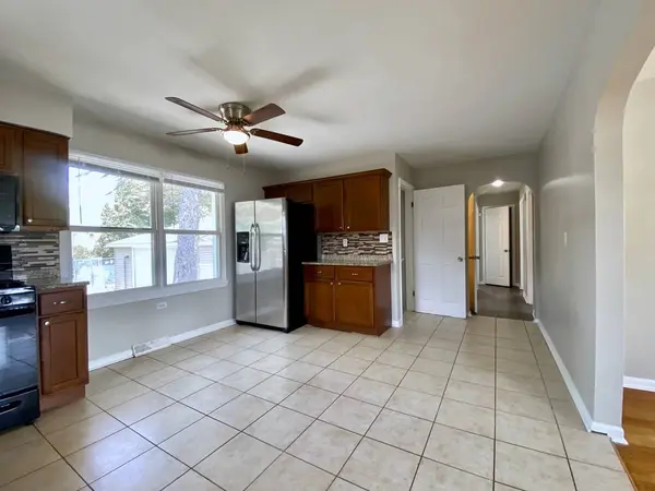 1238 E 166th Street, South Holland, IL 60473