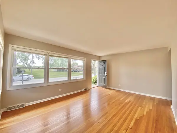 55 E Craig Drive, Chicago Heights, IL 60411