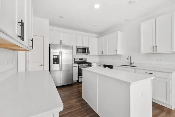 15020 W Quincy Circle, Manhattan, IL 60442