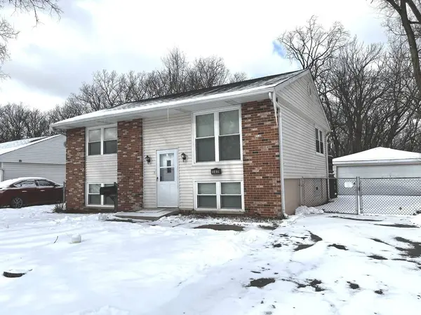147 E Maple Drive, Glenwood, IL 60425