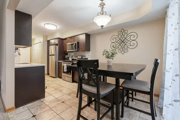 16013 Laurel Drive, Orland Park, IL 60462