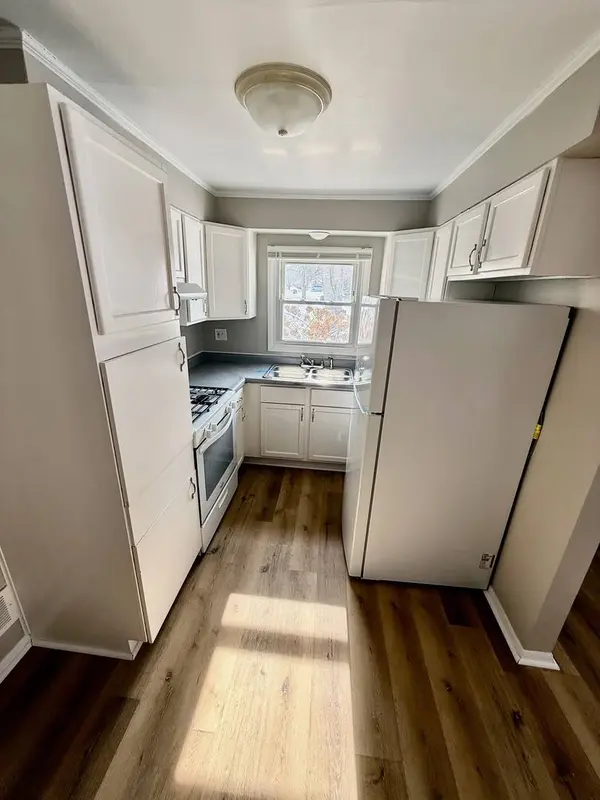 2904 Woodworth Place, Hazel Crest, IL 60429