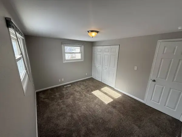 636 Jefferson Avenue, Carpentersville, IL 60110