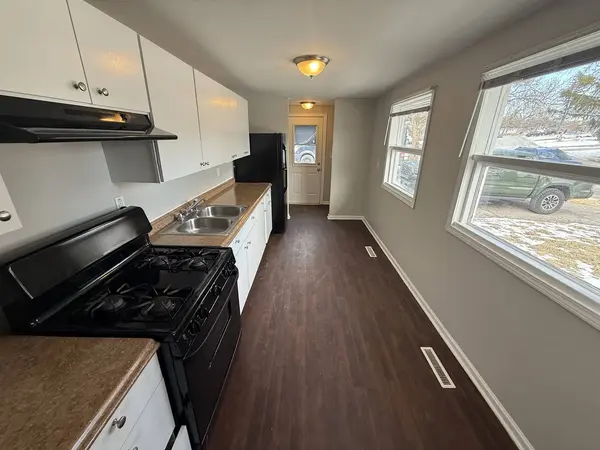 636 Jefferson Avenue, Carpentersville, IL 60110