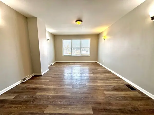 4351 Scott Street, Oak Forest, IL 60452