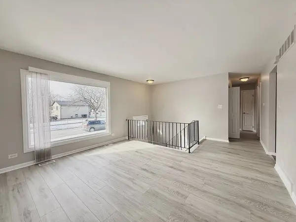 17213 Springtide Lane, Hazel Crest, IL 60429