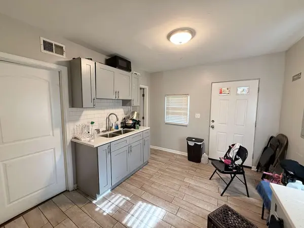 12025 S Bishop Street, Chicago, IL 60643