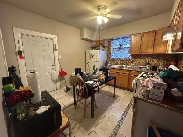 11633 S Parnell Avenue, Chicago, IL 60628