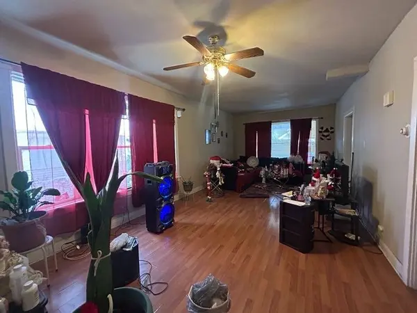 11633 S Parnell Avenue, Chicago, IL 60628