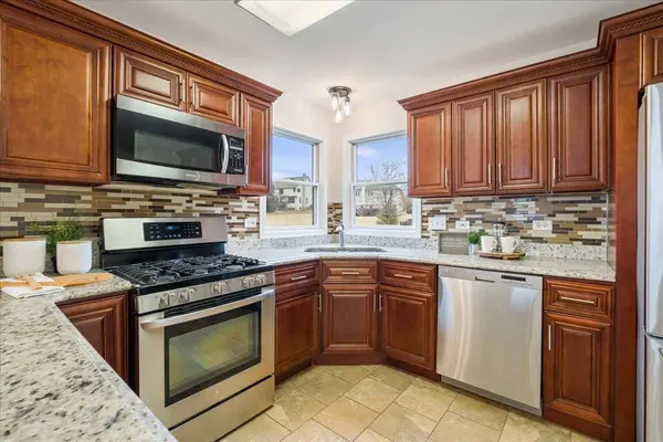 1294 HUNTERS RIDGE EAST, Hoffman Estates, IL 60192