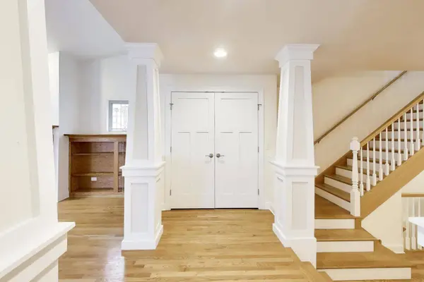 5721 N Jersey Avenue, Chicago, IL 60659