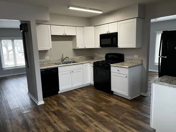 538 Blackstone Avenue, Glenwood, IL 60425