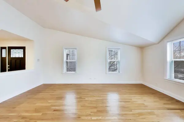 5721 N Jersey Avenue, Chicago, IL 60659