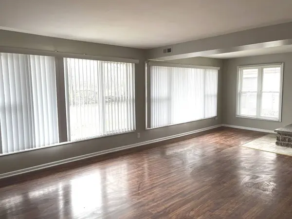 17658 Lincoln Avenue, Homewood, IL 60430